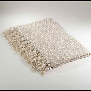 Saro Lifestyle Petite Pompon Design Throw- Vanilla